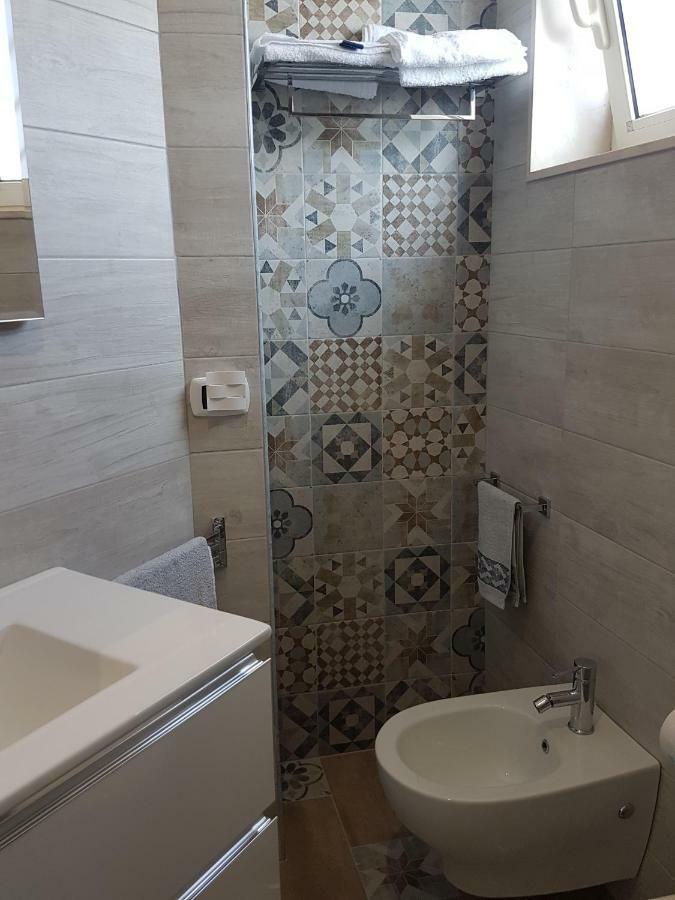 Attico Con Terrazza A Bari Appartement Buitenkant foto